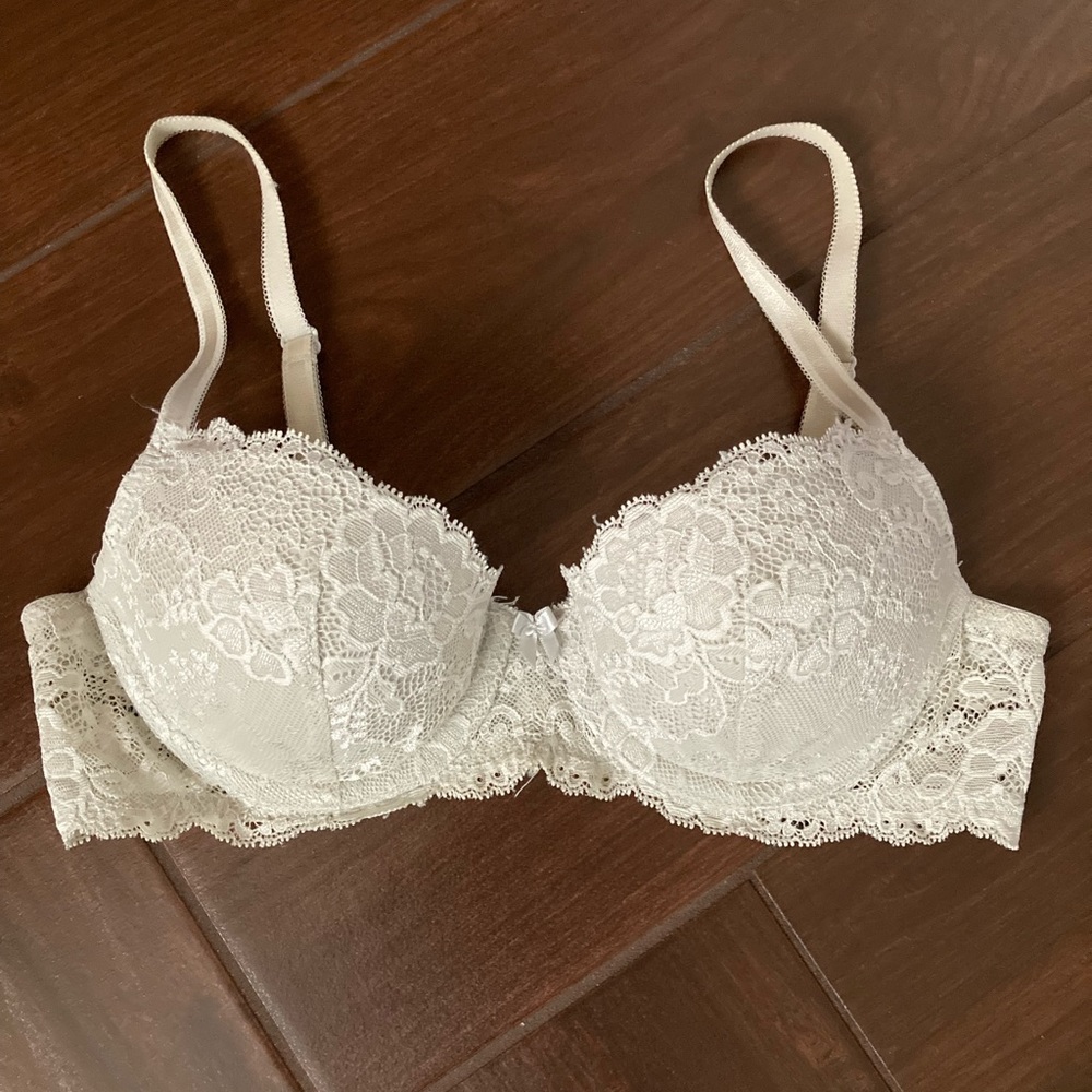 Victoria’s Secret VS Dream Angels Lace Demi Bra in Ice Blue 34B EUC